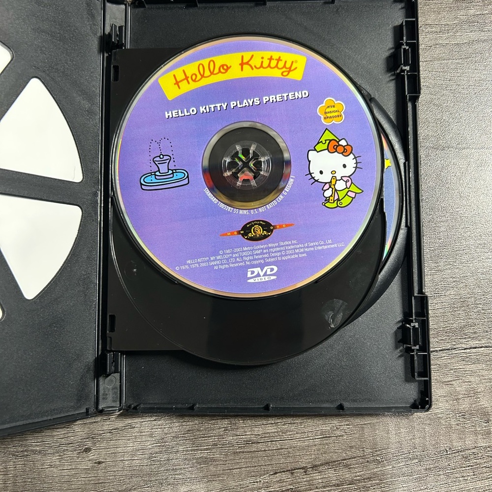 Hello Kitty Triple Feature DVDs - Picture 3 of 8